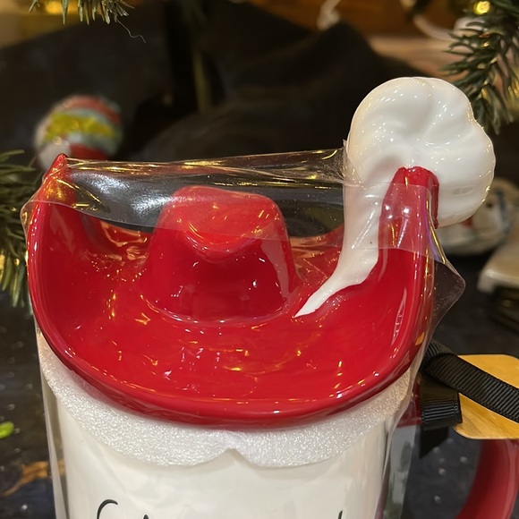 NWT Rae Dunn Disney Collection “CAPTAIN HOOK” Mug with Hat Topper - Picture 3 of 4